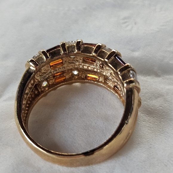 Elegant Gold and Brown Ring - Picture 8 of 14
